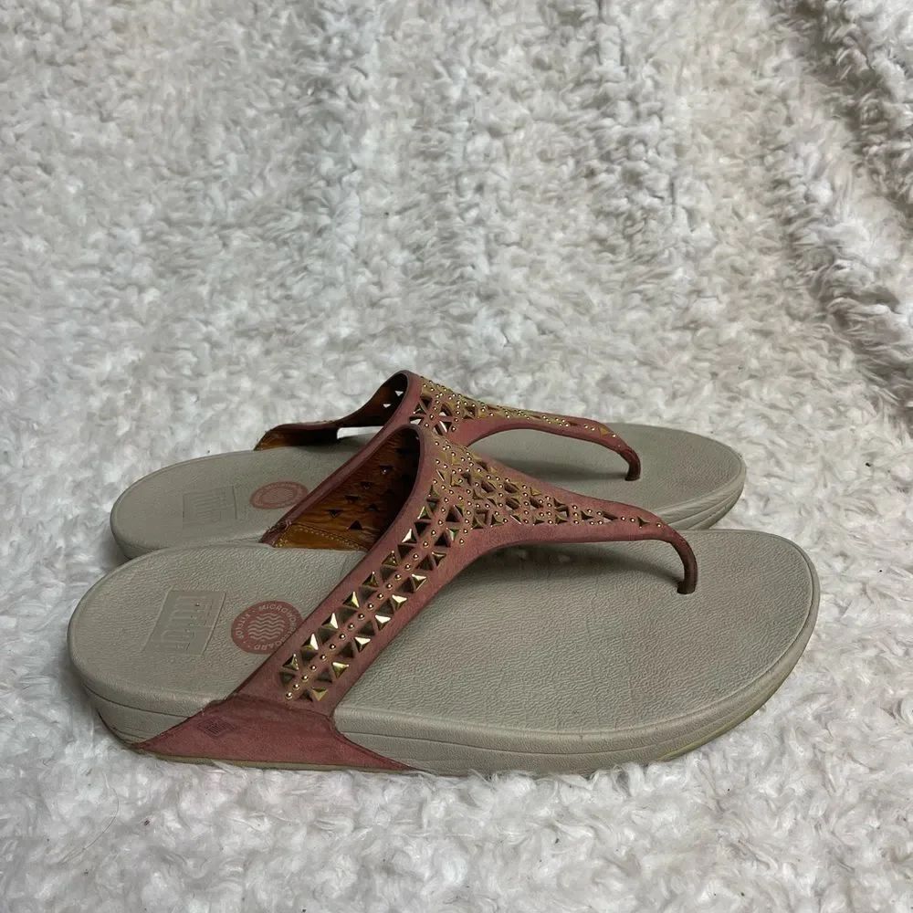 Fitflop leather Rose suede thong sandals with gold tone studs accents SZ11